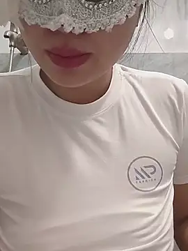 Snapshot of girldam95 chatting on July 14, 12:11 pm girldam95 online show from July 14, 12:11 pm