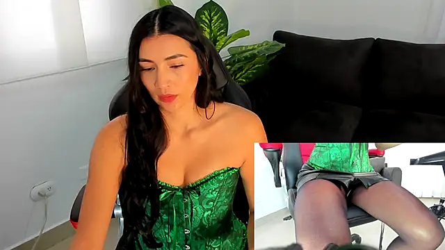 coniie jhons online show from October 30, 11:30 am