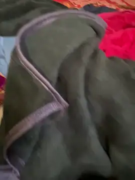 Snapshot of xyztopbeing chatting on December 27, 3:42 am xyztopbeing online show from December 27, 3:42 am