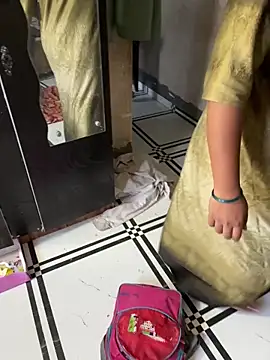 Snapshot of xyztopbeing chatting on January 14, 9:13 am xyztopbeing online show from January 14, 9:13 am