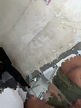 Snapshot of xyztopbeing chatting on March 15, 8:48 am xyztopbeing online show from March 15, 8:48 am