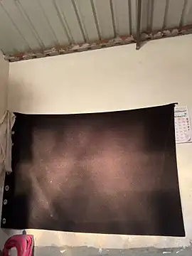 Snapshot of xyztopbeing chatting on February 18, 2:16 am xyztopbeing online show from February 18, 2:16 am