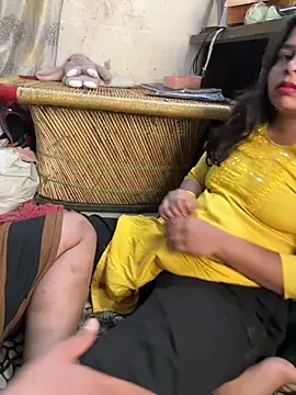 Snapshot of xyztopbeing chatting on February 12, 3:38 pm xyztopbeing online show from February 12, 3:38 pm