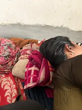 Snapshot of xyztopbeing chatting on January 28, 3:25 am xyztopbeing online show from January 28, 3:25 am