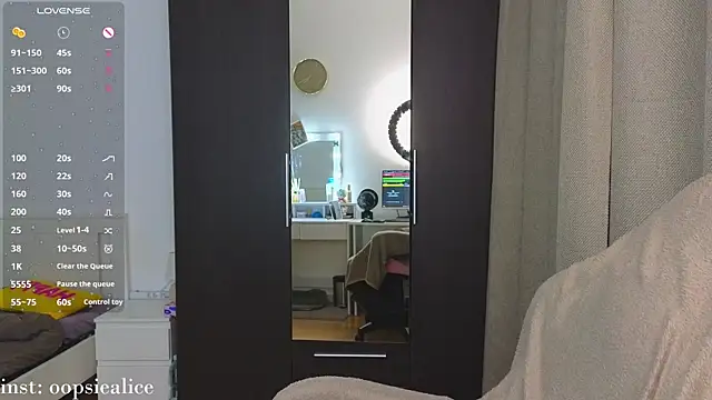 AliceSpark online show from June 26, 5:41 pm
