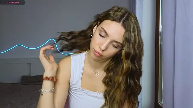 AliceSpark online show from October 11, 8:37 am