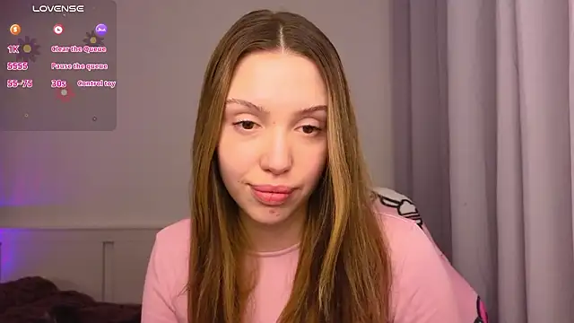 AliceSpark online show from February 11, 6:19 pm