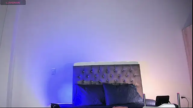 Snapshot of Daila_20_ chatting on October 29, 12:48 pm Daila 20 online show from October 29, 12:48 pm