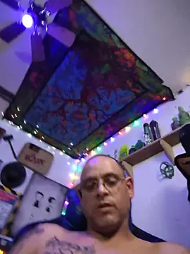 Snapshot of Buffshagswell chatting on May 21, 3:31 pm Buffshagswell online show from May 21, 3:31 pm