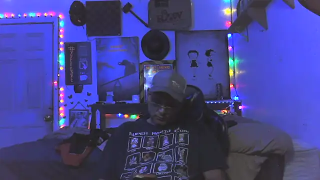 Snapshot of Buffshagswell chatting on May 19, 9:11 pm Buffshagswell online show from May 19, 9:11 pm