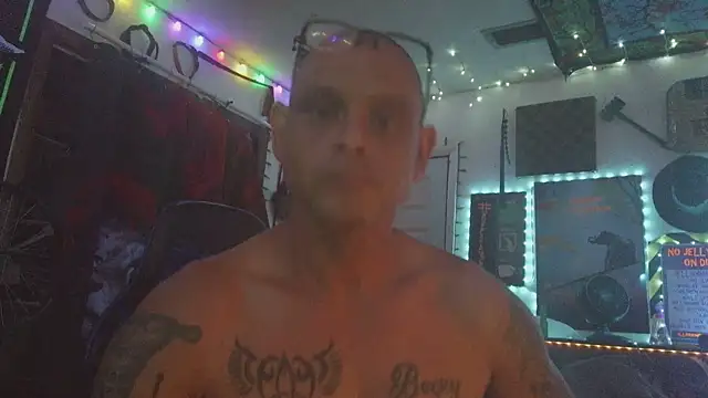 Buffshagswell online show from June 25, 9:53 pm
