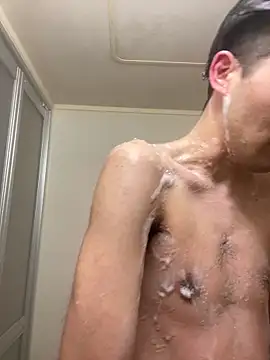 Snapshot of ryusei18570 chatting on February 7, 1:43 pm ryusei18570 online show from February 7, 1:43 pm