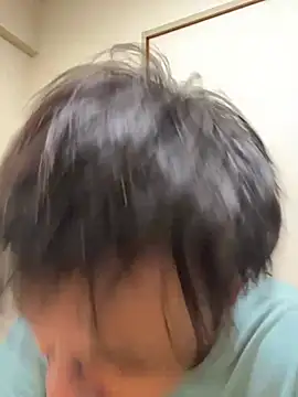 Snapshot of ryusei18570 chatting on January 6, 12:13 pm ryusei18570 online show from January 6, 12:13 pm