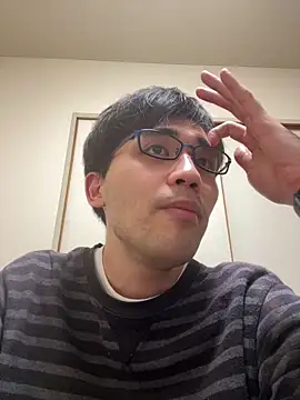 Snapshot of ryusei18570 chatting on February 15, 6:01 pm ryusei18570 online show from February 15, 6:01 pm