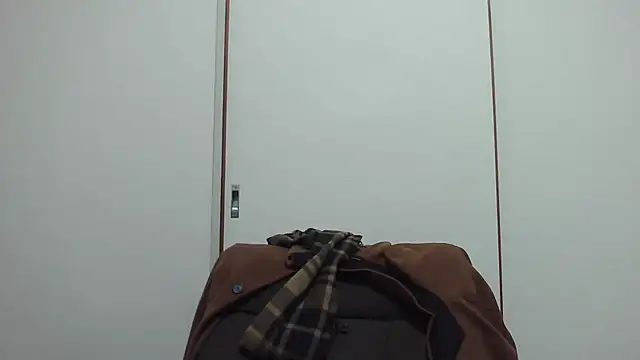 Snapshot of ryusei18570 chatting on December 31, 1:19 pm ryusei18570 online show from December 31, 1:19 pm