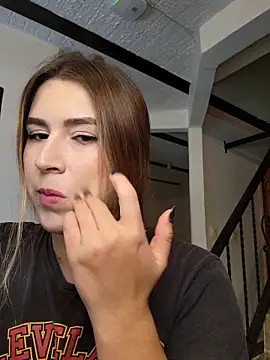 Snapshot of Jimena_White_ chatting on October 4, 6:04 am Jimena White online show from October 4, 6:04 am