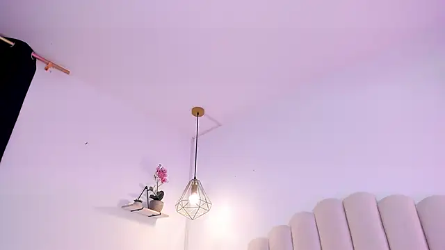 Snapshot of Jimena_White_ chatting on March 9, 3:01 am Jimena White online show from March 9, 3:01 am