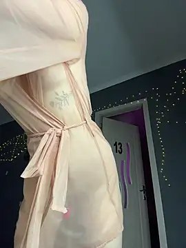 NickiLike online show from November 18, 7:28 pm