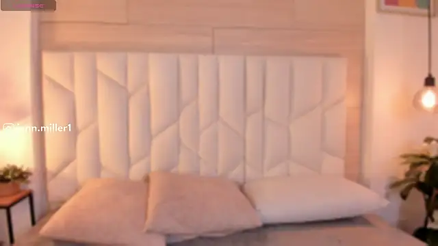 Jennmiiller  online show from April 7, 12:18 pm