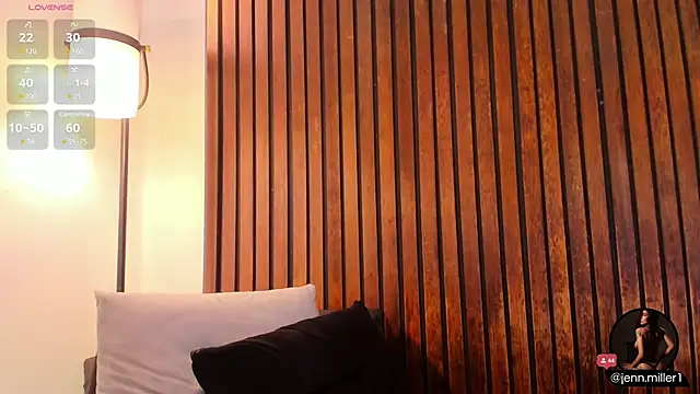 Jennmiiller  online show from March 17, 2:56 pm