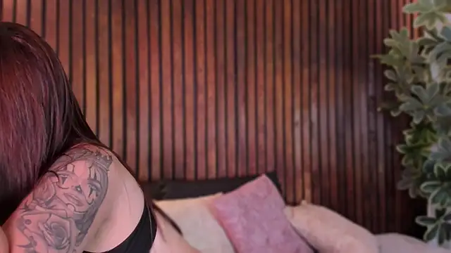 Jennmiiller  online show from February 17, 12:13 pm