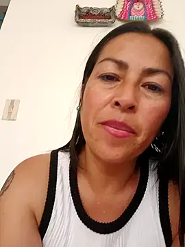 Snapshot of MARIANA-12_ chatting on February 26, 10:15 pm MARIANA-12 online show from February 26, 10:15 pm