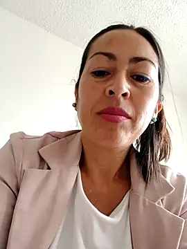 Snapshot of MARIANA-12_ chatting on February 25, 5:19 pm MARIANA-12 online show from February 25, 5:19 pm