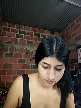 Julix A online show from December 18, 11:52 pm