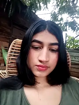 Julix A online show from February 8, 8:17 pm