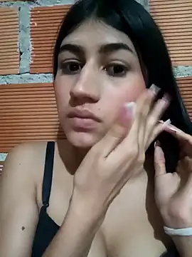 Snapshot of Julix_A chatting on December 19, 7:18 am Julix A online show from December 19, 7:18 am