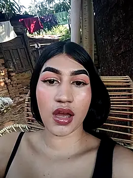 Julix A online show from February 27, 9:36 pm