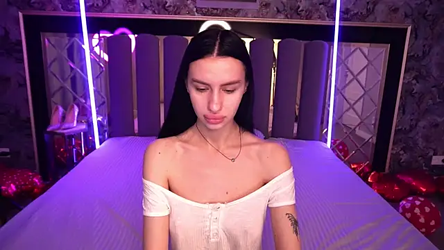 Snow WhiteeeX online show from February 14, 6:46 am