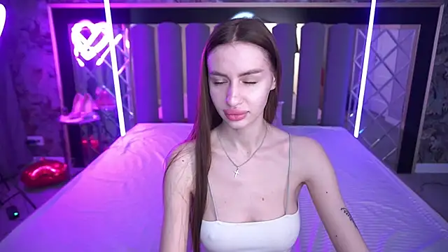 Snow WhiteeeX online show from April 14, 5:56 am