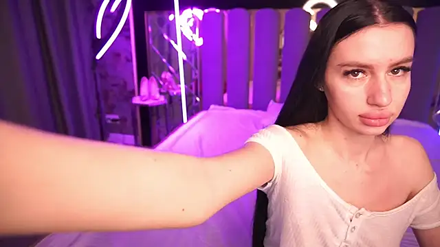 Snow WhiteeeX online show from March 26, 6:33 am