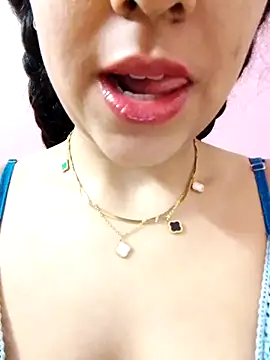 Snapshot of Ghazal_Arab21 chatting on February 1, 1:34 am Ghazal Arab21 online show from February 1, 1:34 am