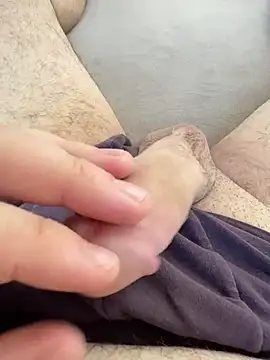 Snapshot of reelciii21 chatting on March 14, 11:23 am reelciii21 online show from March 14, 11:23 am