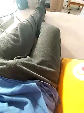 Snapshot of reelciii21 chatting on January 31, 1:56 pm reelciii21 online show from January 31, 1:56 pm