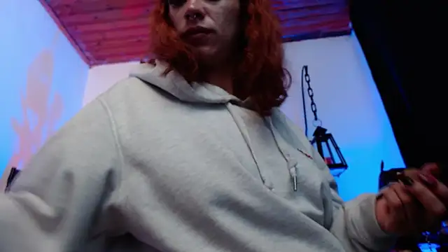 Snapshot of IvanaFetish chatting on December 5, 4:11 am IvanaFetish online show from December 5, 4:11 am