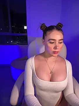 Snapshot of Lanataylor- chatting on October 4, 1:29 am Lanataylor- online show from October 4, 1:29 am