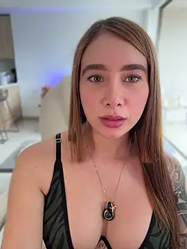 Lanataylor- online show from June 25, 6:24 pm