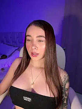 Snapshot of Lanataylor- chatting on February 19, 10:42 pm Lanataylor- online show from February 19, 10:42 pm