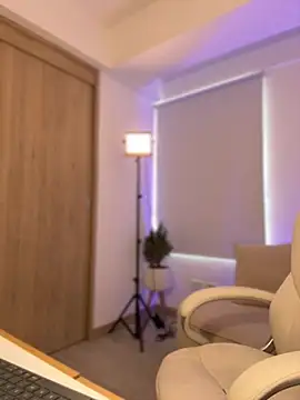 Snapshot of Lanataylor- chatting on January 18, 9:29 pm Lanataylor- online show from January 18, 9:29 pm