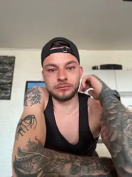 hottwoboys online show from May 24, 7:41 am