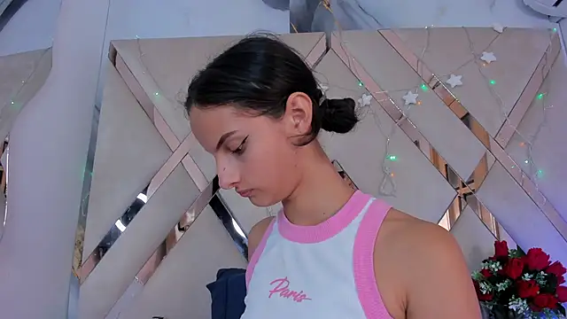 ninaht online show from January 6, 8:46 pm