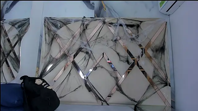 ninaht online show from October 25, 8:31 pm