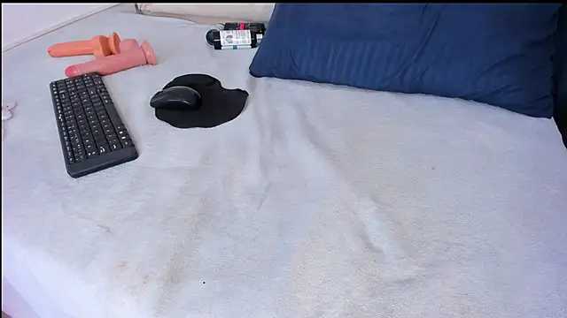 ninaht online show from November 26, 8:47 am