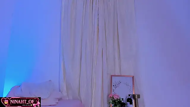 Snapshot of ninaht chatting on June 11, 9:23 pm ninaht online show from June 11, 9:23 pm