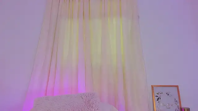 ninaht online show from March 25, 9:03 pm