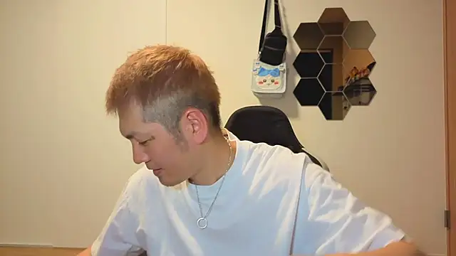 Snapshot of kensnb chatting on June 27, 10:43 am kensnb online show from June 27, 10:43 am