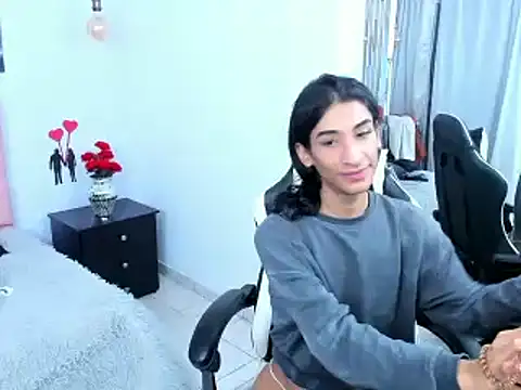Snapshot of SofiaNaugthyxTS chatting on March 15, 9:05 pm SofiaNaugthyxTS online show from March 15, 9:05 pm
